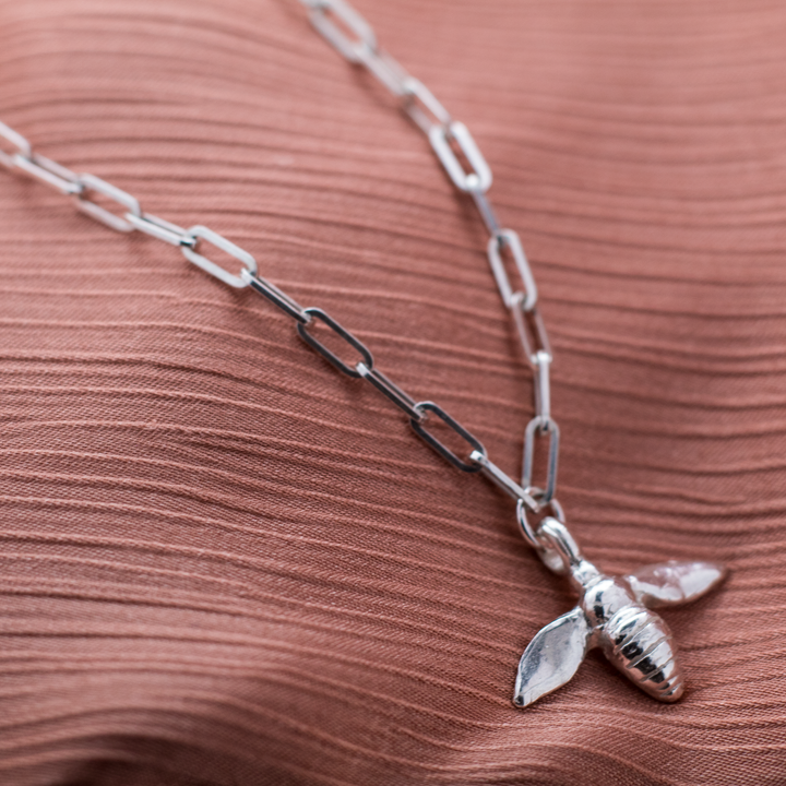Honey Bee Trace Chain Necklace