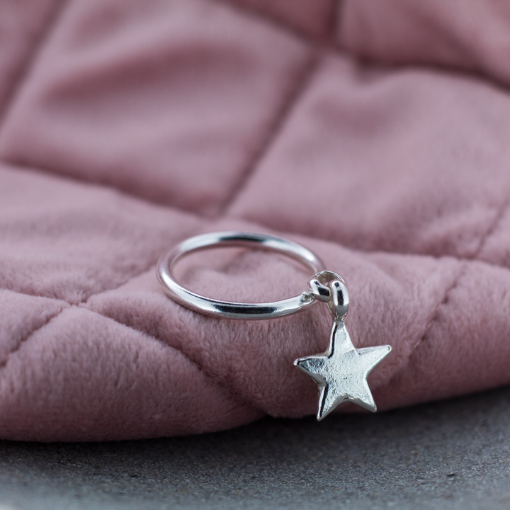 Star Dangle Ring