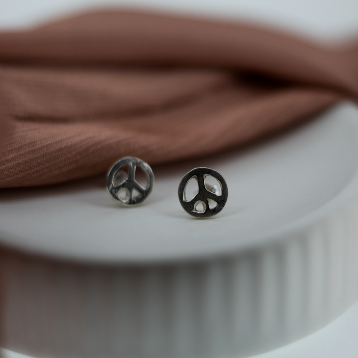 Peace Studs