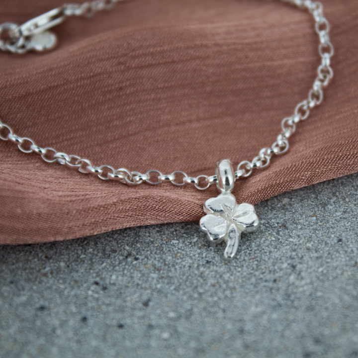 Lucky Clover Chain Bracelet