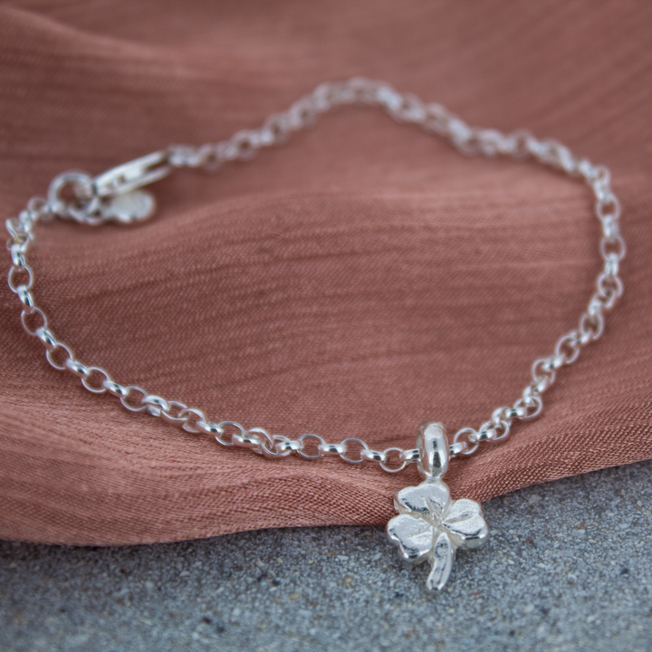 Lucky Clover Chain Bracelet