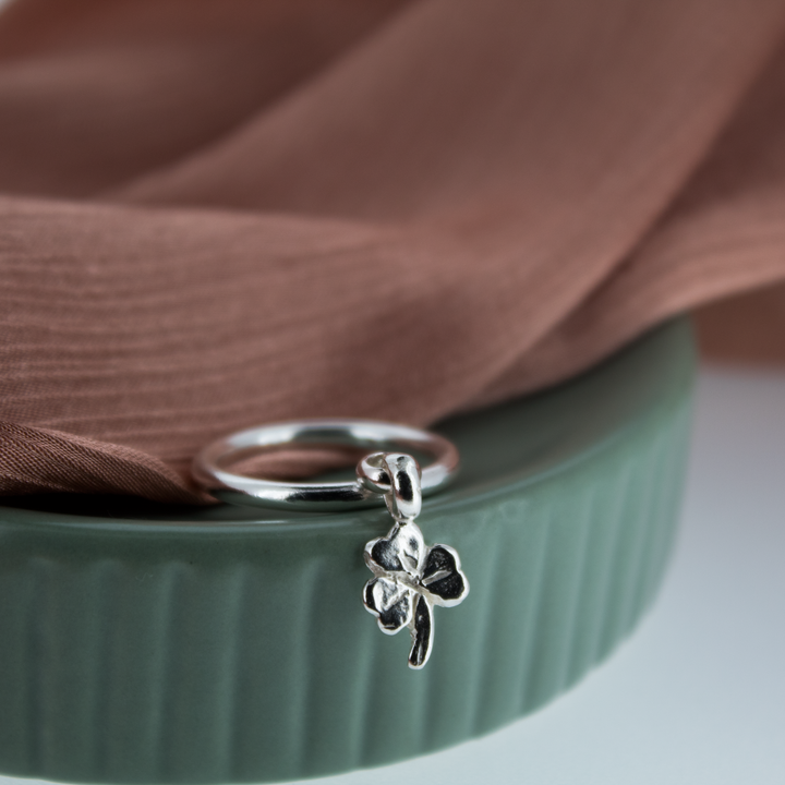 Lucky Clover Dangle Ring