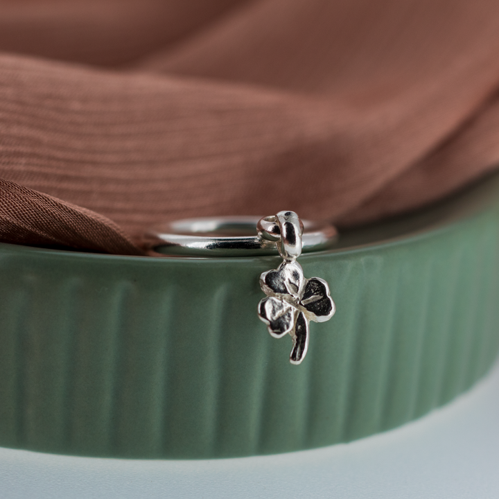 Lucky Clover Dangle Ring