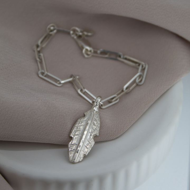 Feather Trace Chain Bracelet
