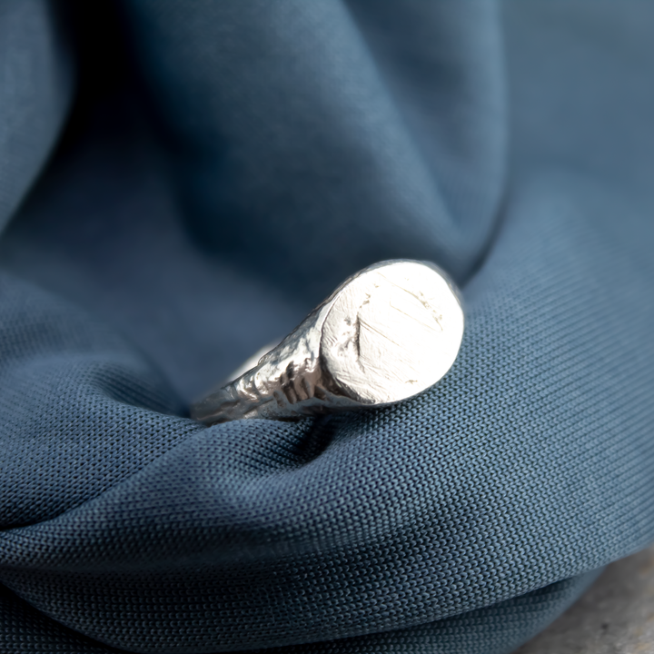The Signet