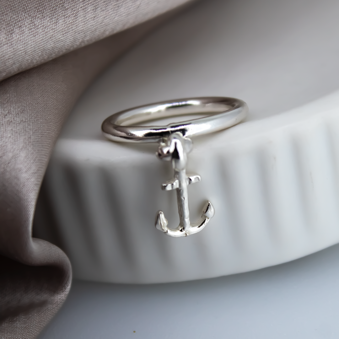 Anchor Dangle Ring
