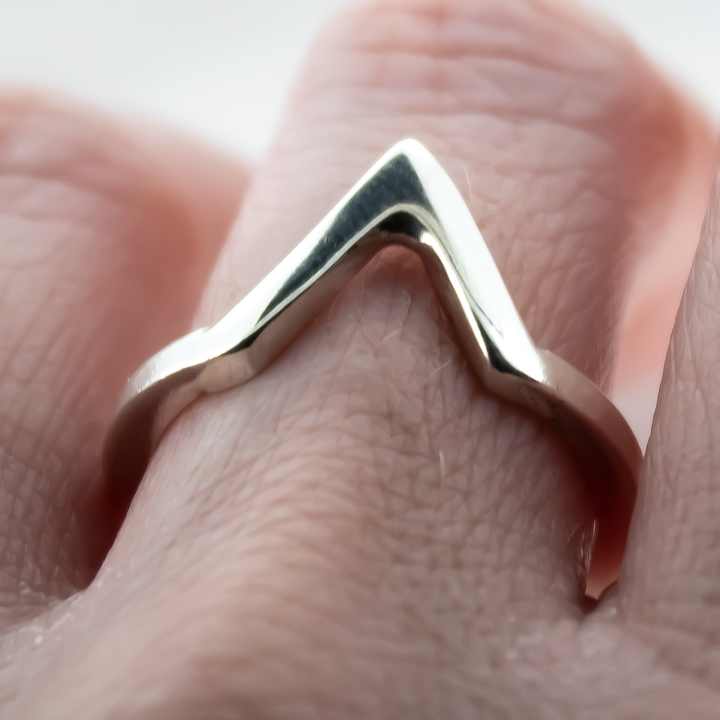 The V Ring