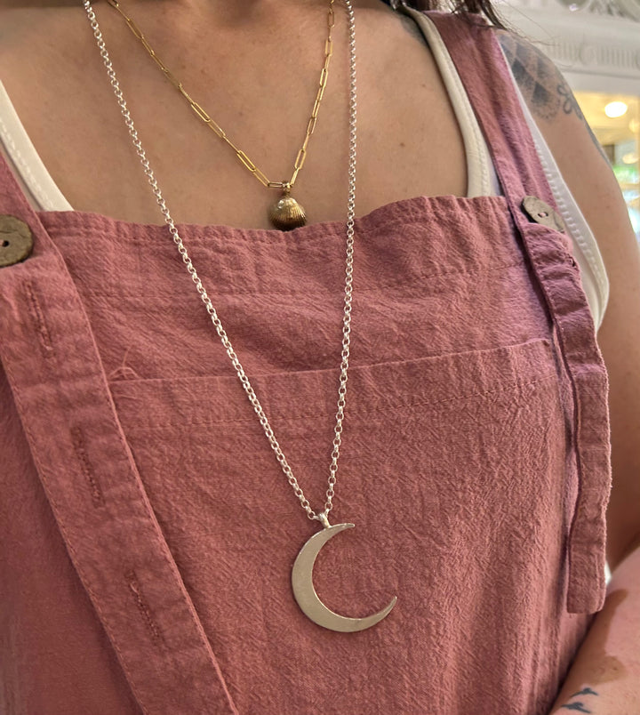 The Maxi Crescent Moon