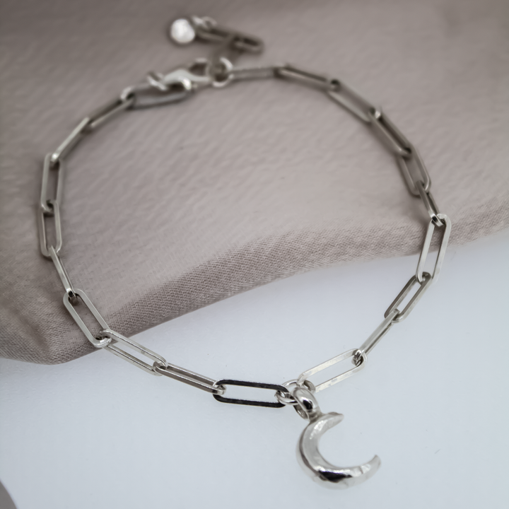 Crescent Moon Trace Chain Bracelet