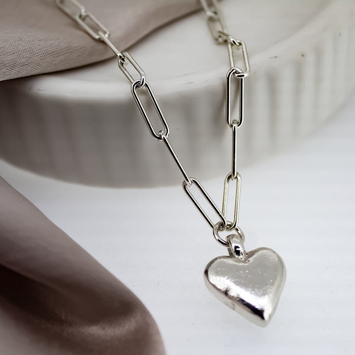 Large heart Trace chain necklace