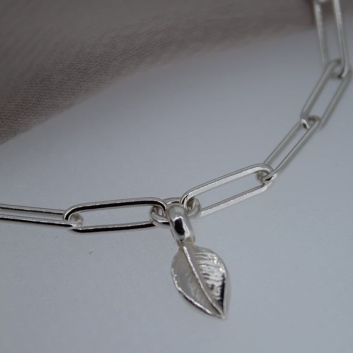 Leaf Trace Chain Bracelet