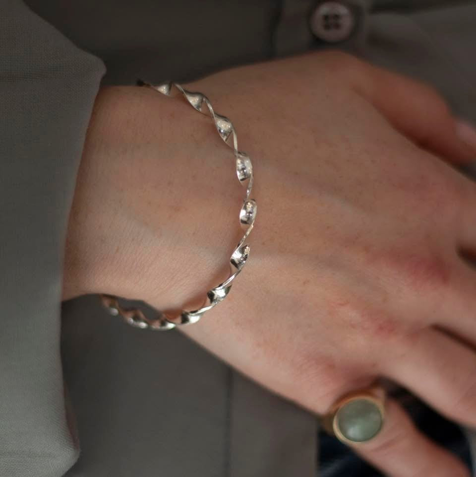 Twirl Bangle