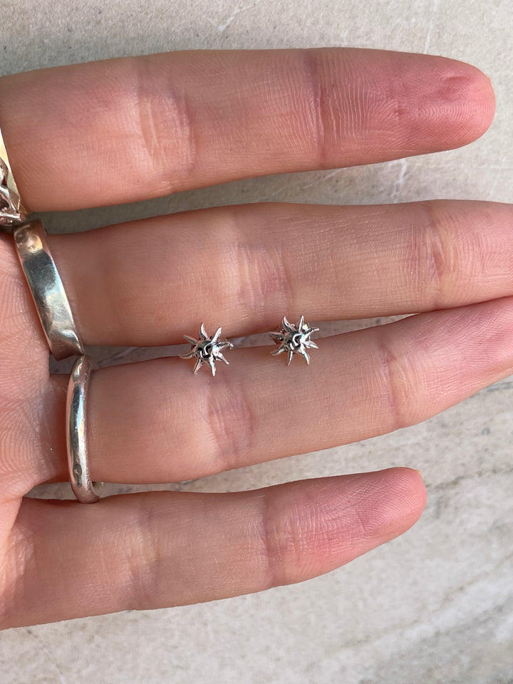 Sun Studs