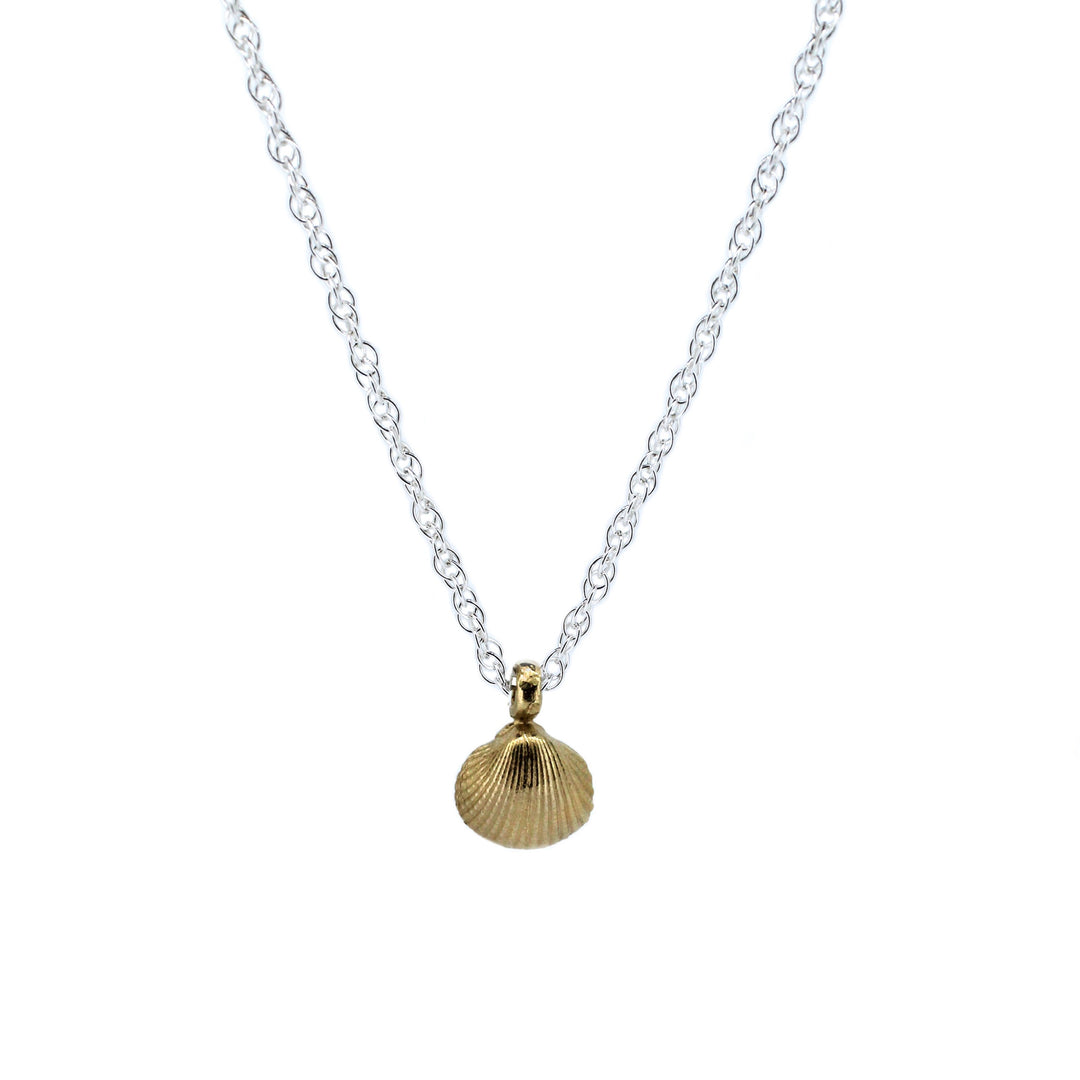 Gold Shell Rope Chain Necklace