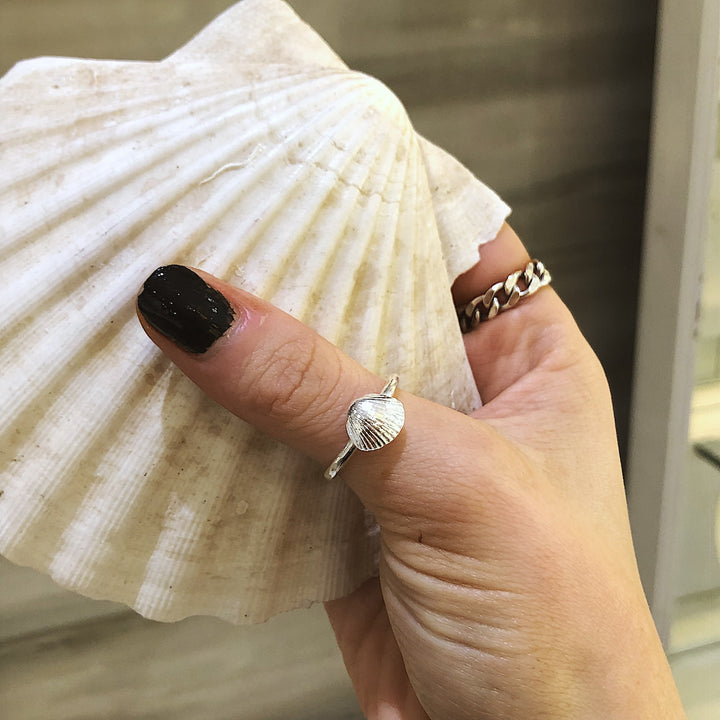 Shell Charm Ring