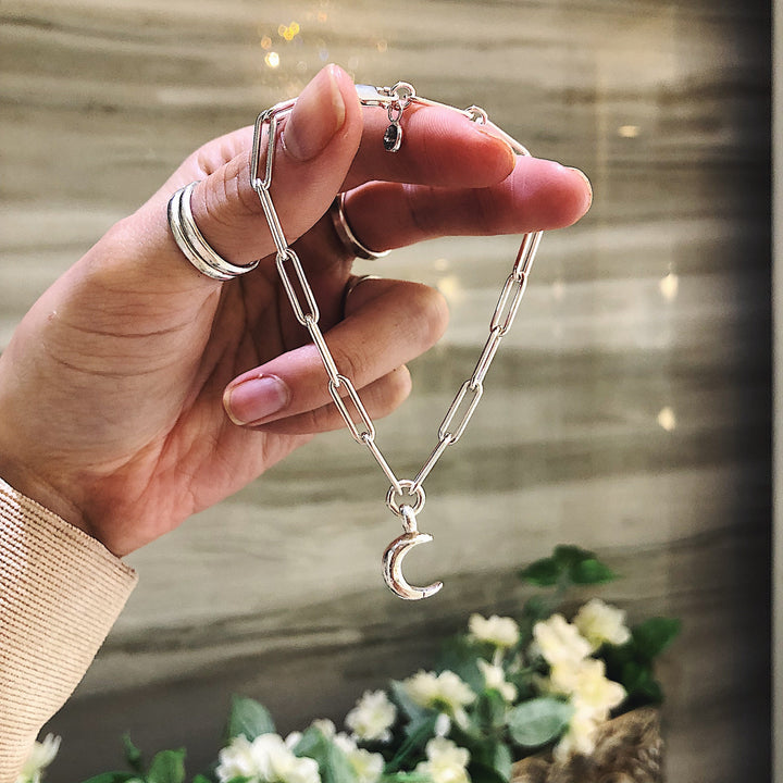 Crescent Moon Trace Chain Bracelet