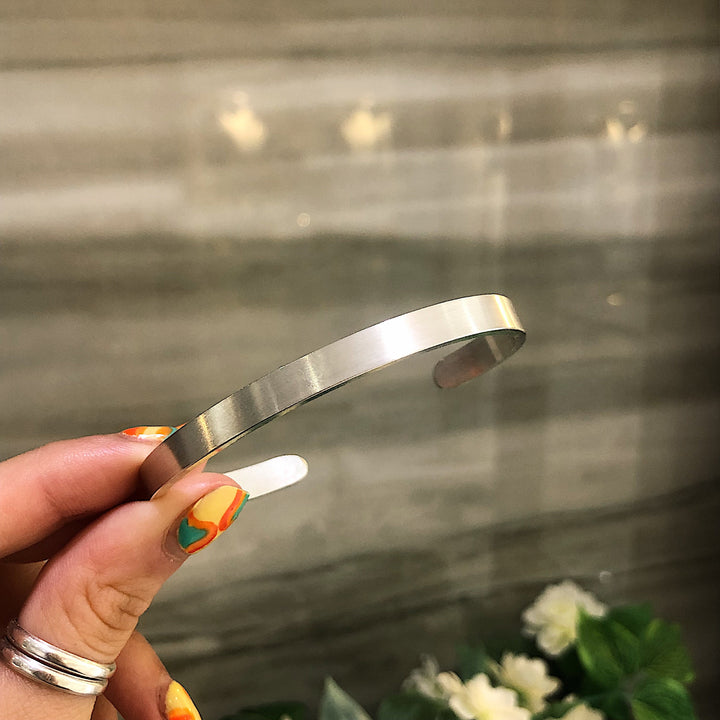 The Plain Cuff