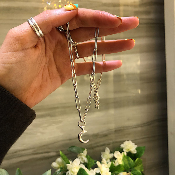 Crescent Moon Trace Chain Necklace
