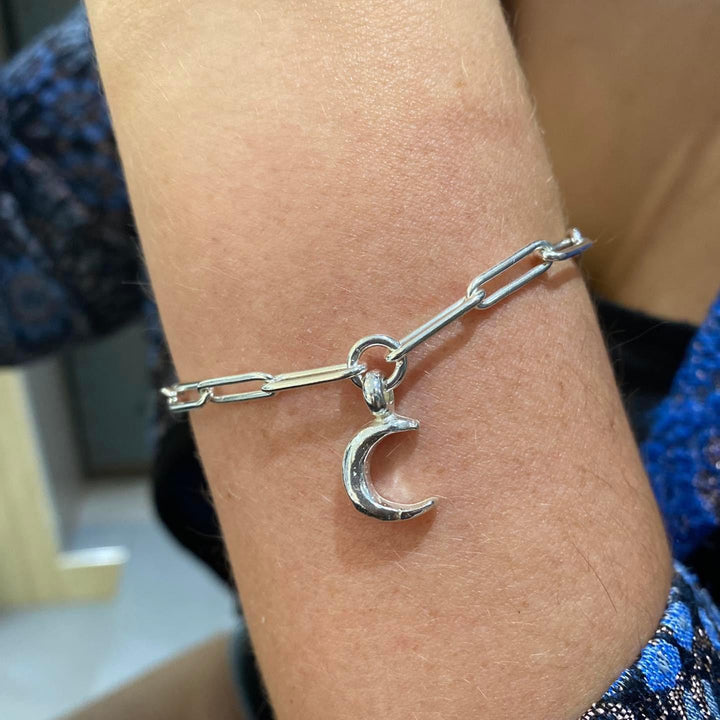 Crescent Moon Trace Chain Bracelet