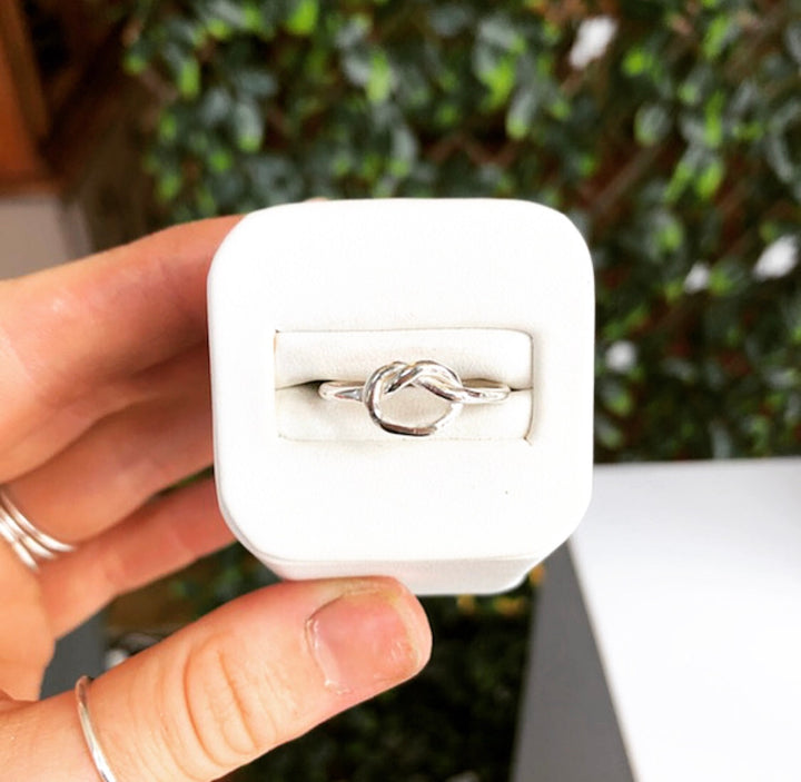Knot Ring