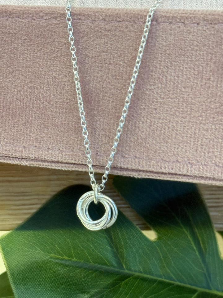 Russian Twist Necklace