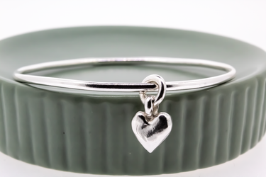 Sweet Heart Charm Bangle