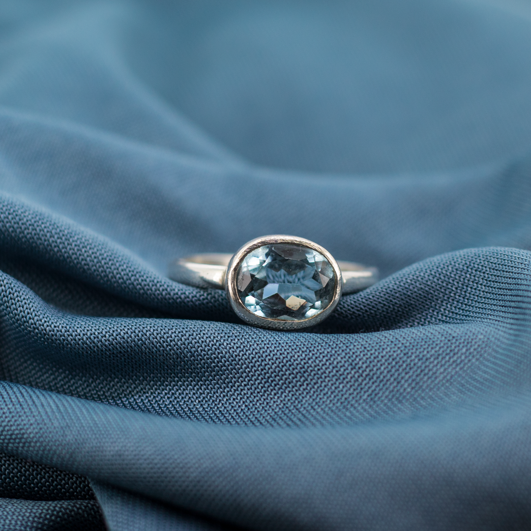 Silver Topaz Oval Ring