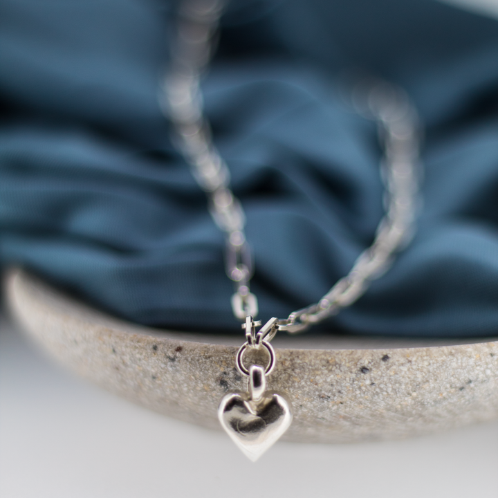 Sweet Heart Trace Chain Necklace