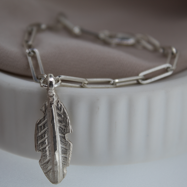 Feather Trace Chain Bracelet