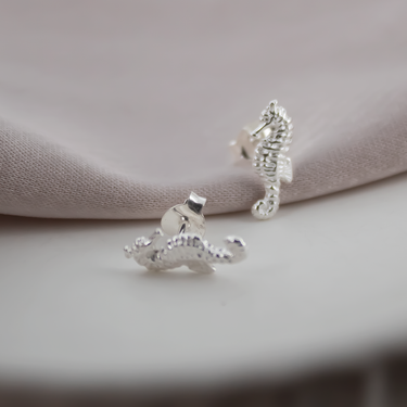 Seahorse Studs