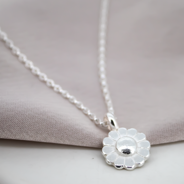 Daisy Necklace