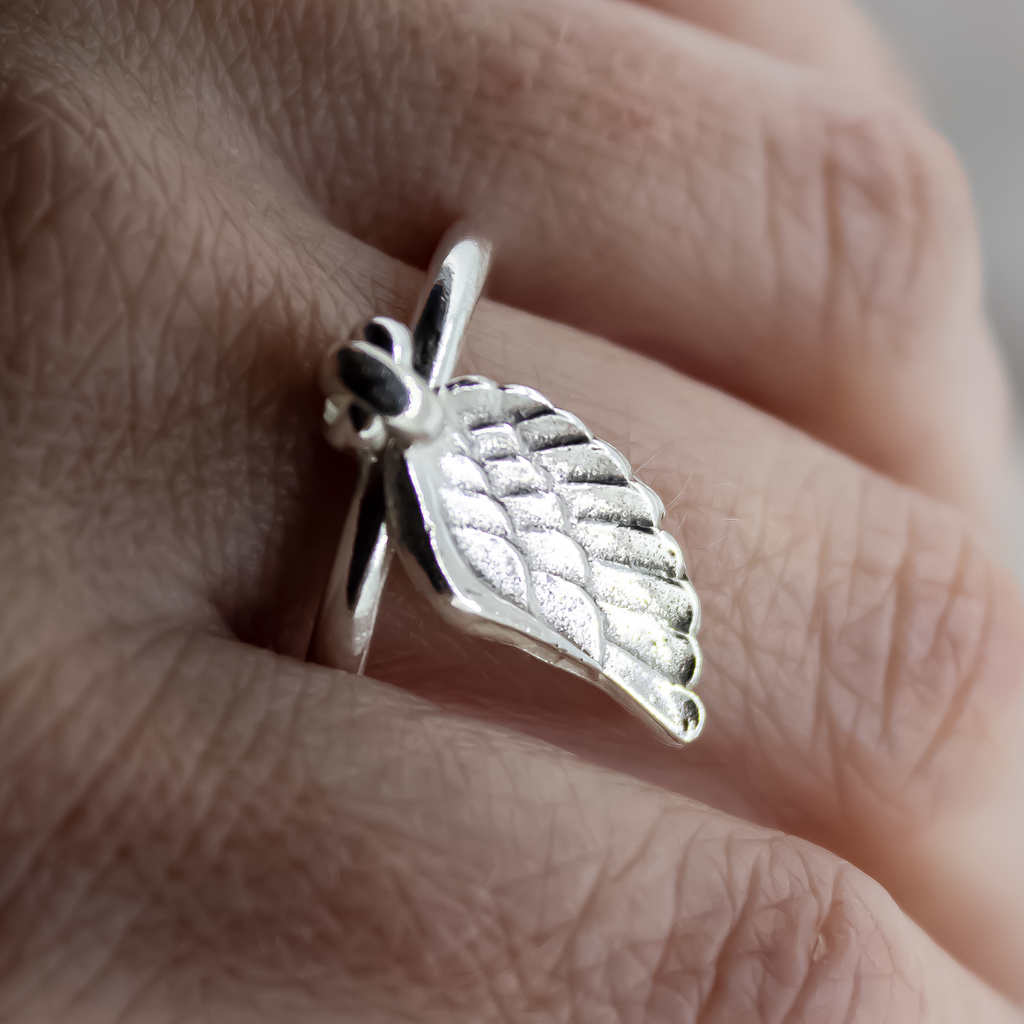 Angel Wing Dangle Ring – Skinny Wrists