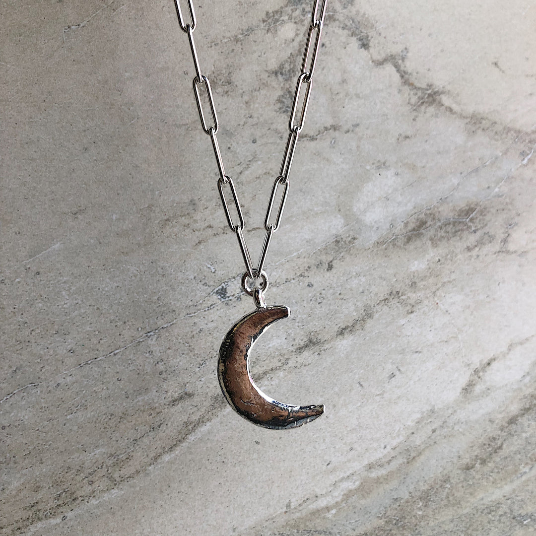Maxi Crescent Trace Chain Necklace