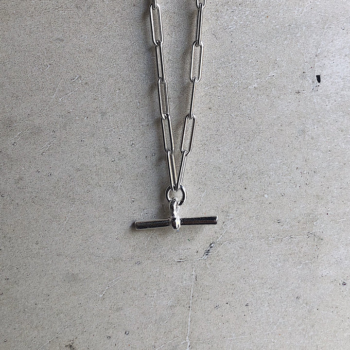 The T-Bar Trace Chain Necklace