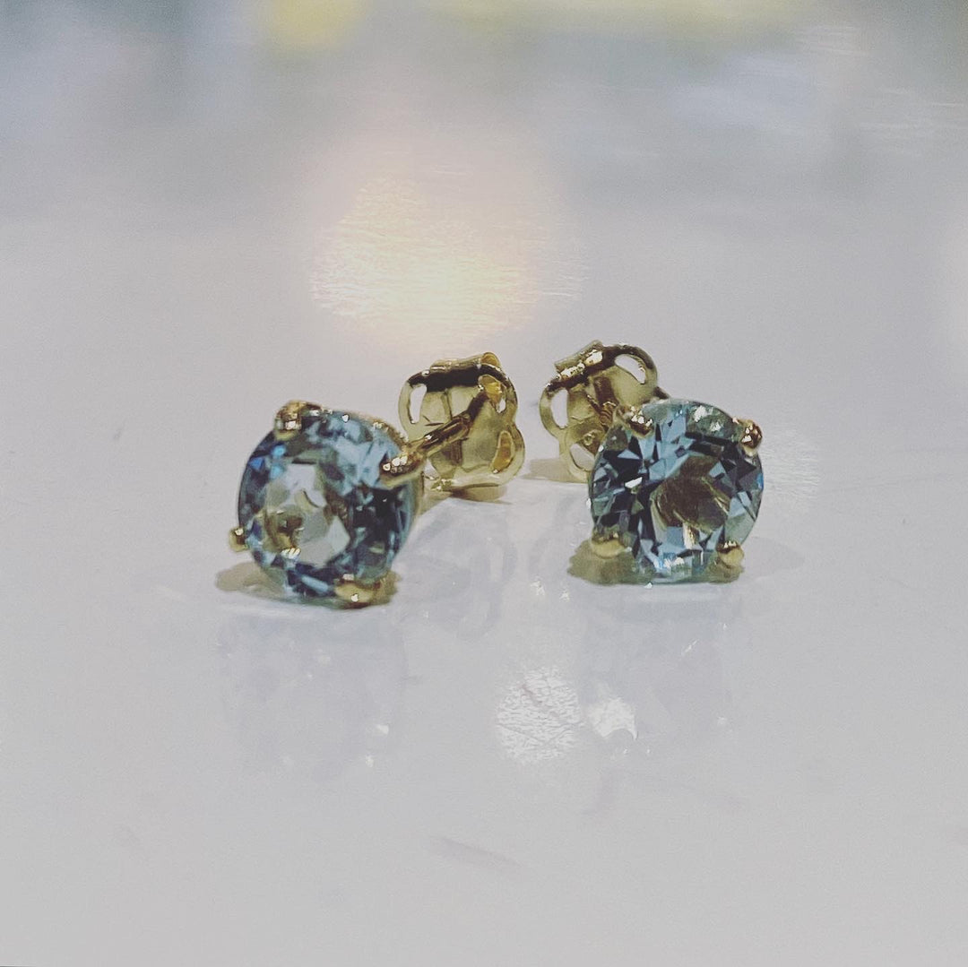 9ct Gold Topaz studs