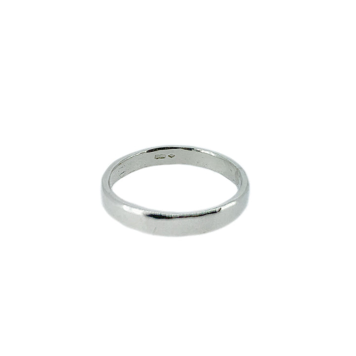 White gold poesy ring